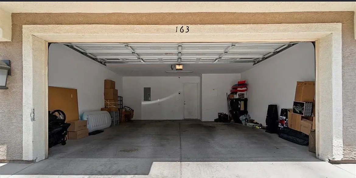 2 bed, 1322 sqft, $2,550 — Photo 3