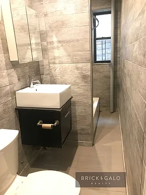 Rented by BRICK & GALO REALTY CORP | media 7