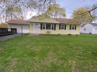 462 Rumson Rd, Rochester, NY 14616