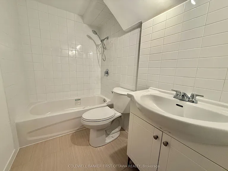 805 Taradale Dr — Photo 14