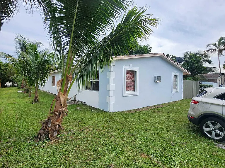 3386 Rudolph Rd — Photo 1