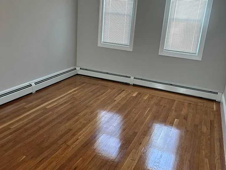 18 Arlington St — Photo 9