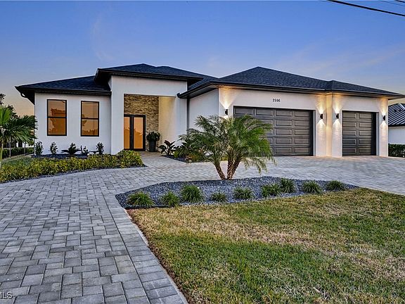 3rd image of 2596 Surfside Blvd