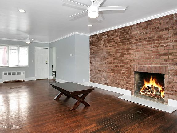 3rd image of 275 Davenport Ave