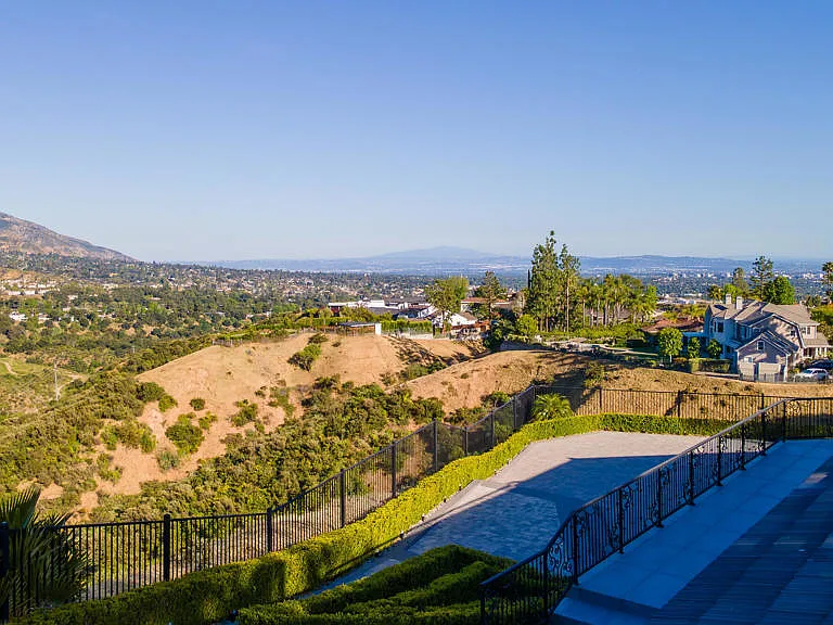 481 Starlight Crest Dr — Photo 55