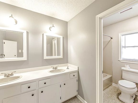 5th image of 503 Trinity Dr
