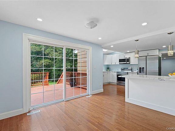 5th image of 58 Whippoorwill Road E