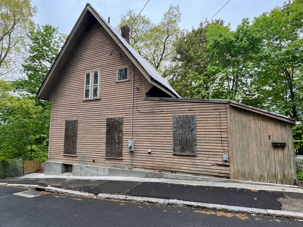 7 Chestnut Street, Vernon, CT 06066