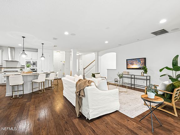 5th image of 91 PARADISE VALLEY Drive