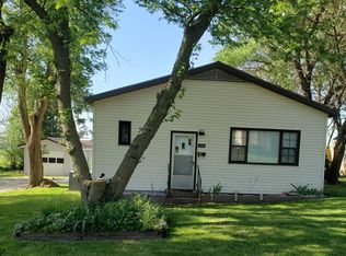 1309 E Sycamore St, Monett, MO 65708