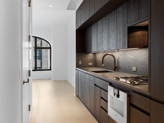 4th image of 130 William St APT 7A