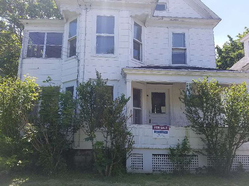 1st image of 205 W Beard Ave