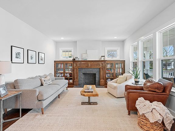 4th image of 1343 Glenn Ave