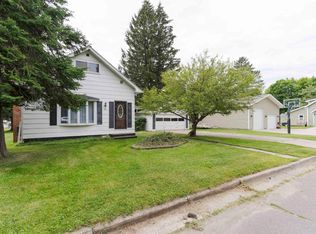 4 Elmwood Ave, Gaastra, MI 49927