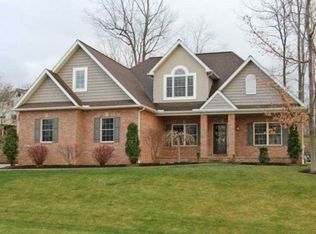 4325 Stonecreek Dr, Millcreek, PA 16506