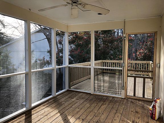 Screened porch off dining room