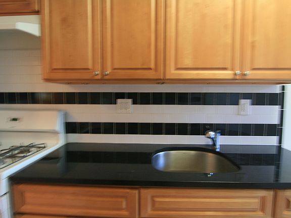 5th image of 3351 84th St APT 6C