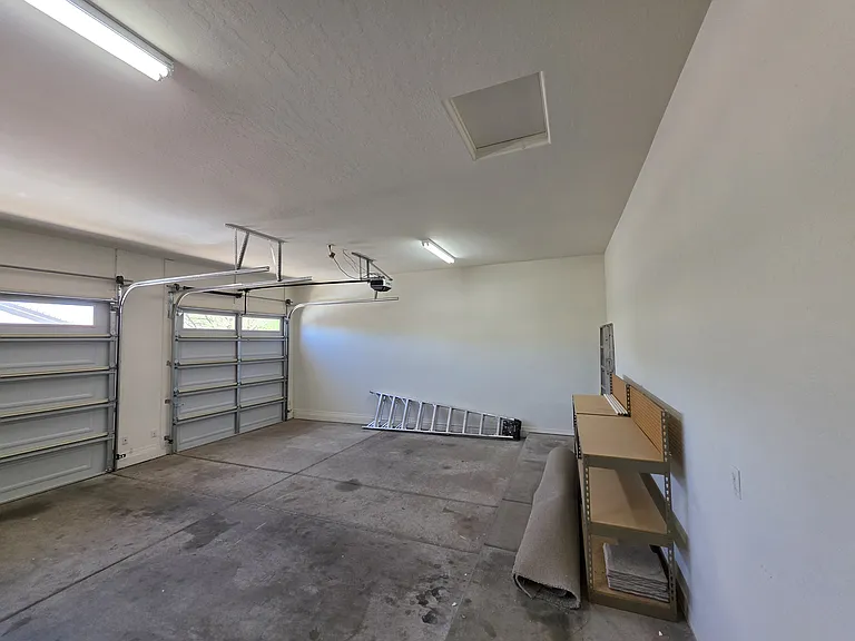 2653 N Travis — Photo 38