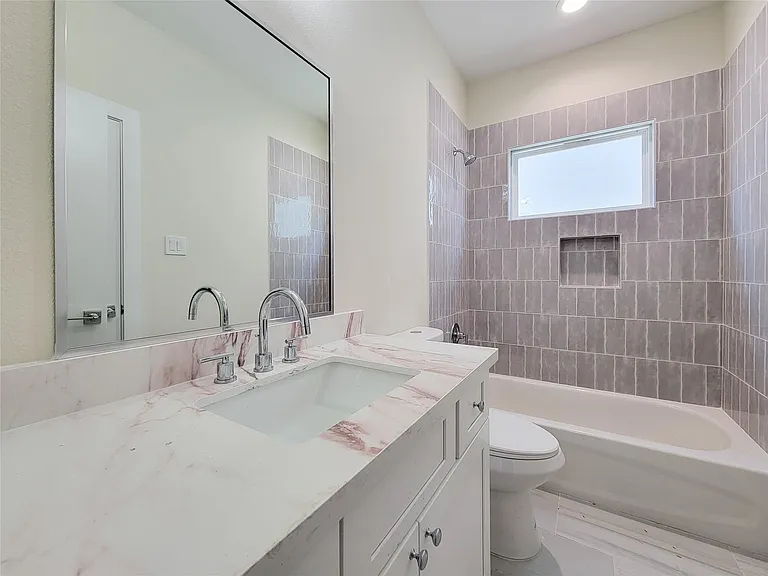 5931 Beall St #A — Photo 32