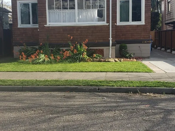 2142 Ward St, Berkeley, CA 94705