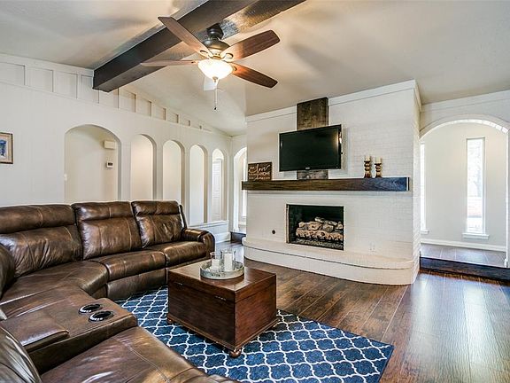 5th image of 2619 Briarcove Dr