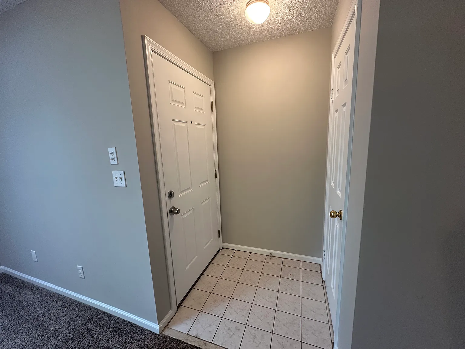 2 bed, 978 sqft, $1,695 — Photo 2