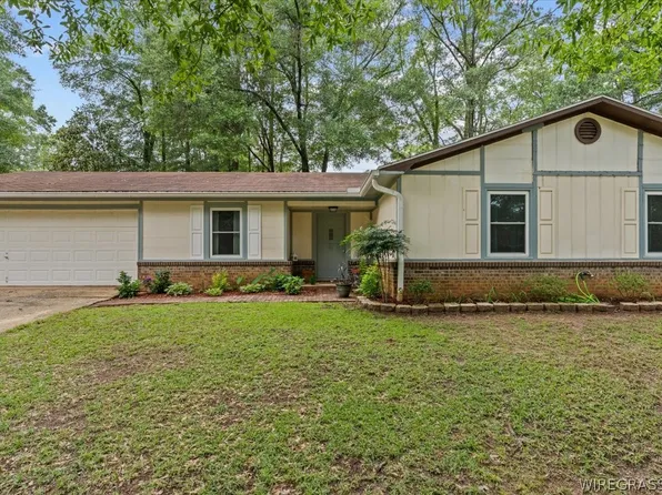 317 Ridgeway Dr, Enterprise, AL 36330