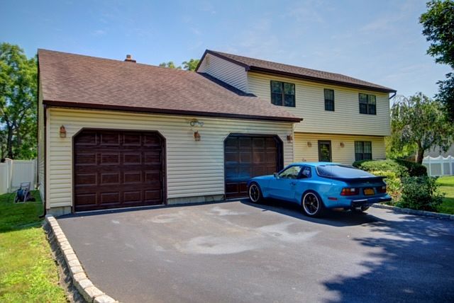 1st image of 8 Nottingham Dr