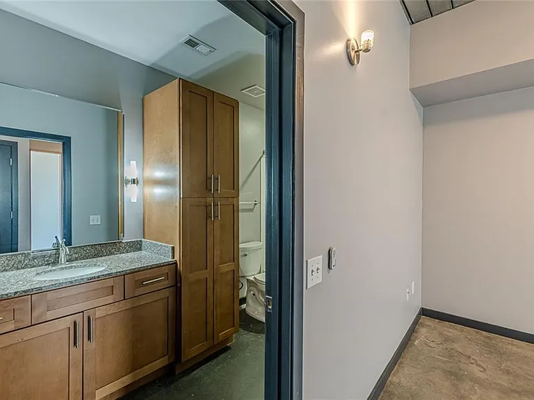 620 Glen Iris Dr NE #501 — Photo 32