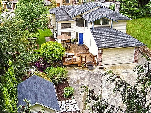 2nd image of 11010 NE 108th St