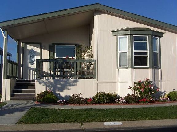 Bay window in dining area