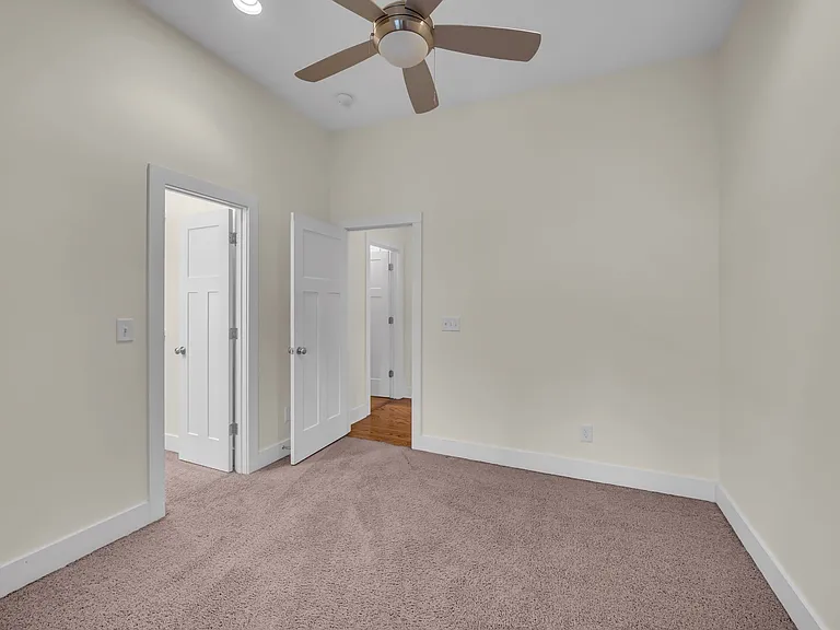 921 Hillview Hts — Photo 23