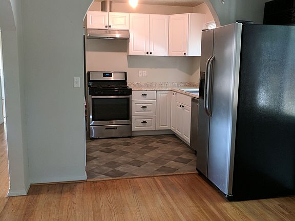 4th image of 1207 N Orchard Ave