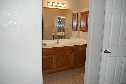 10184 E 37th Pl — Photo 6