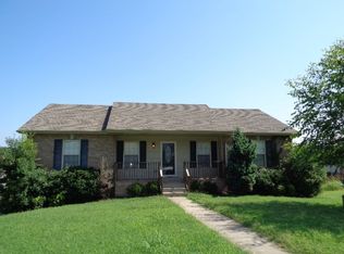 720 Arrowfield Dr, Clarksville, TN 37042