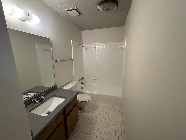 5815 C St #3B — Photo 6