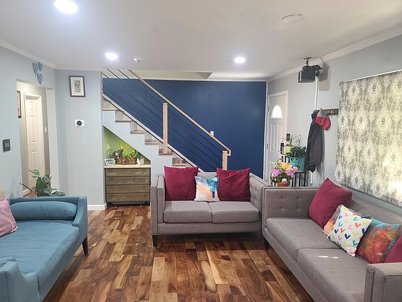 Living room - 1