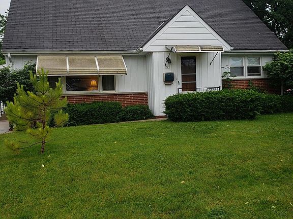 4th image of 725 S 95th St