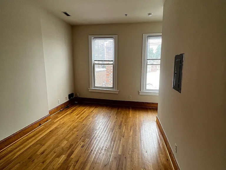 909 W Grace St #3 — Photo 29