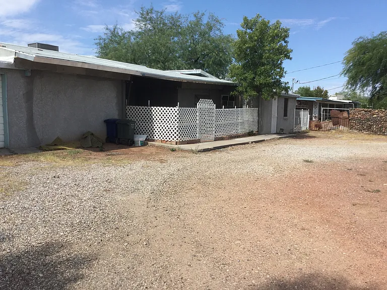 4014 E Hayhurst Ln — Photo 2