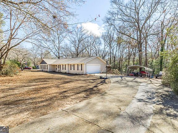 2nd image of 102 Smoke Rise Dr