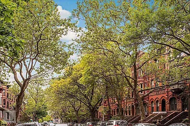 Rented by Living New York