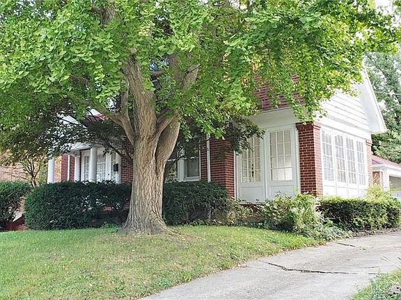 3rd image of 1526 Olmsted Pl