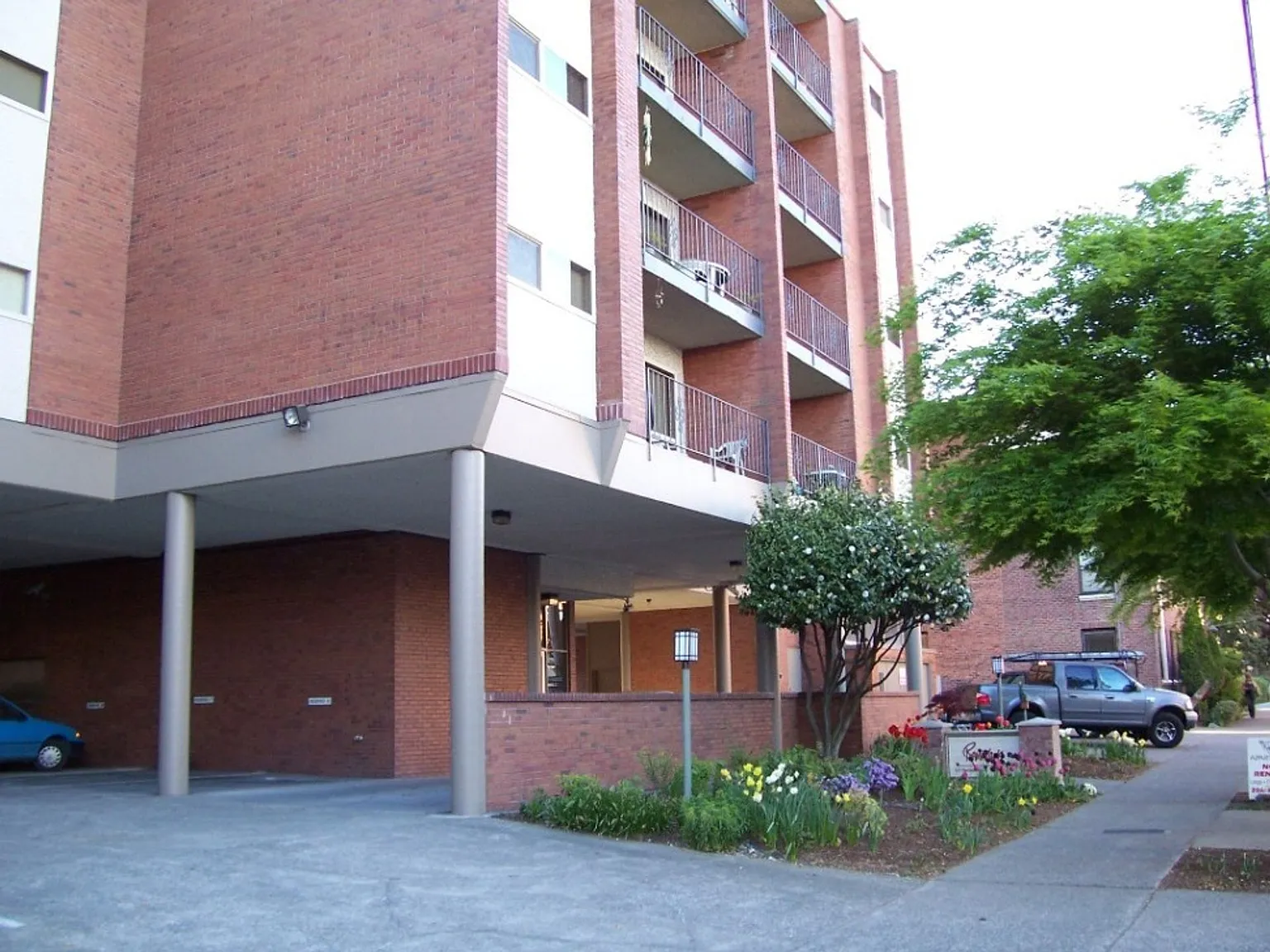 Ramayana Apartments — Photo 3