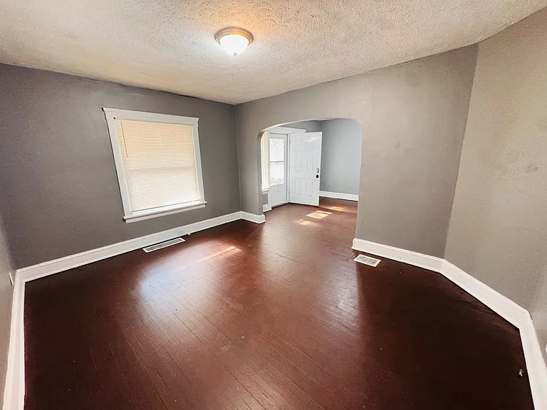 3487 W 100th St — Photo 10