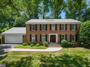 6216 Charnwood Dr, Rockville, MD 20852
