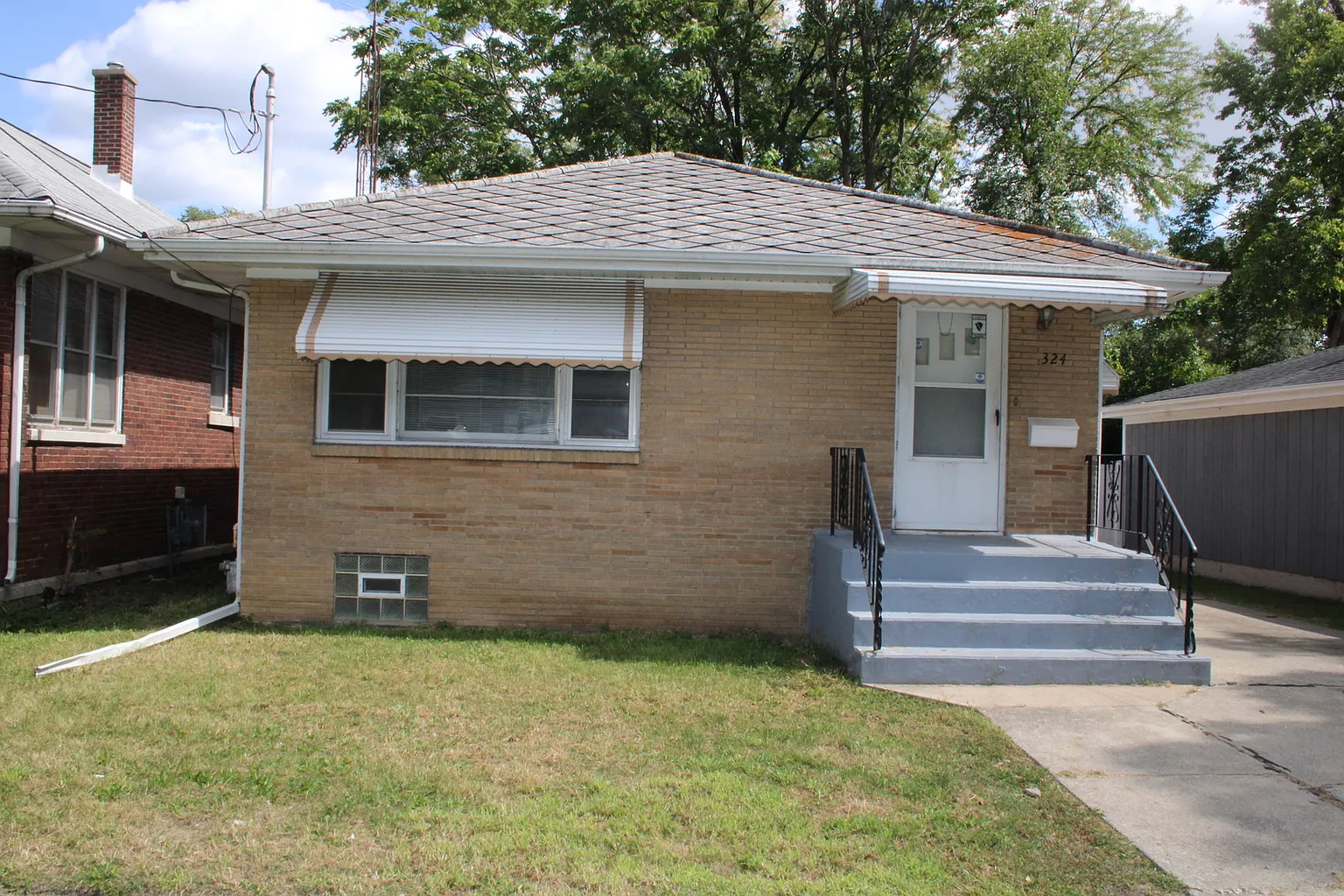 324 Illinois St photo 1