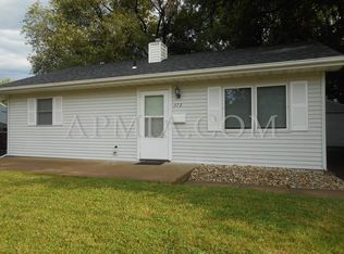 372 26th Ave SW, Cedar Rapids, IA 52404