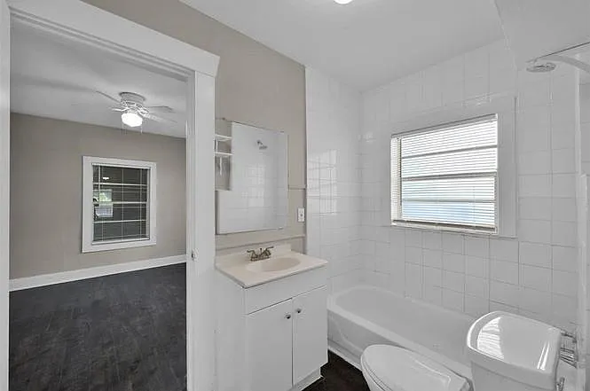 4208 Delhi St — Photo 27