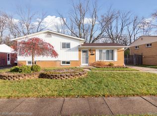 32812 Winona St, Westland, MI 48185